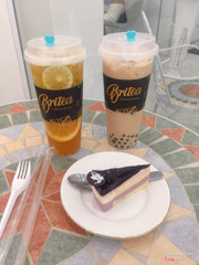 Trà trái cây + trà sữa + bánh việt quất