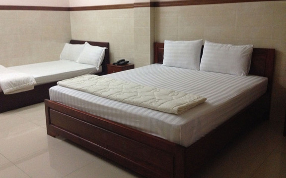 Thuận Phùng Hưng Hotel