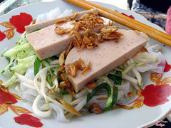 BÁNH ƯỚT NÓNG CHẢ LỤA-15K 