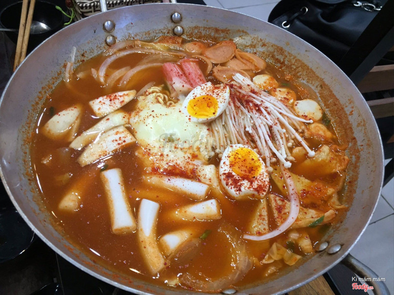 Lẩu tokbokki