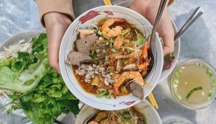 Hủ Tiếu Lòng, Bò Kho & Bò Viên 323