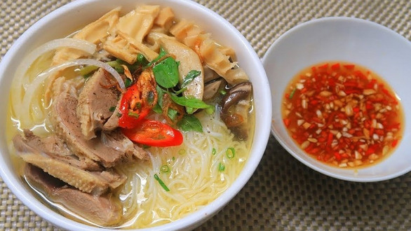 Bún Măng Vịt - Cơm Trưa 212