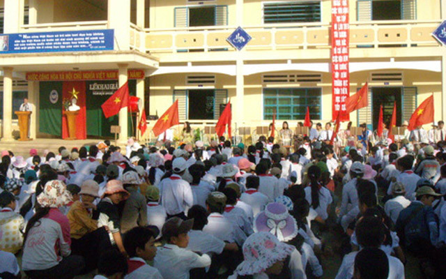 Trung học cơ sở Lê Thị Hồng Gấm - Trần Cao Vân