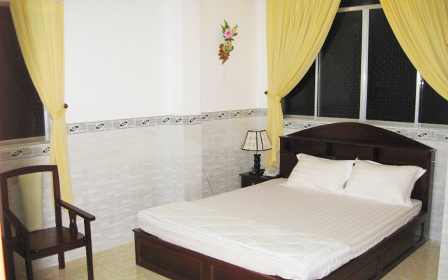 Huỳnh Gia Hotel - Nguyễn Cửu Vân