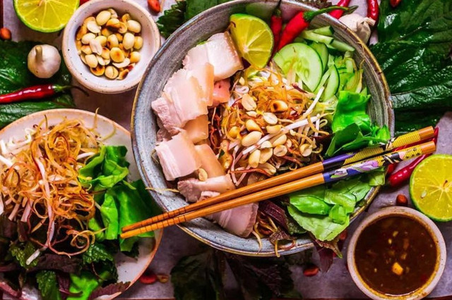 Bánh Đập & Bún Mắm Nêm - Mai Hắc Đế