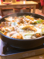 Sụn gà xào bắp cải (có phô mai và tokbokki)