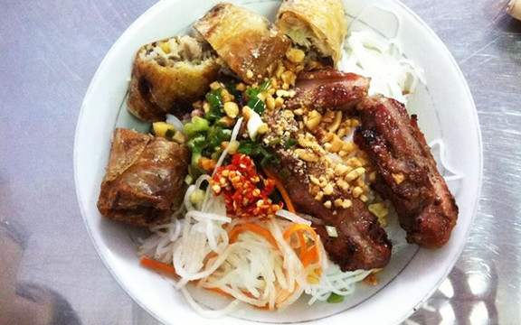 Bún Thịt Nướng - Nguyễn Trãi