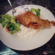 Cơm đùi gà 35k