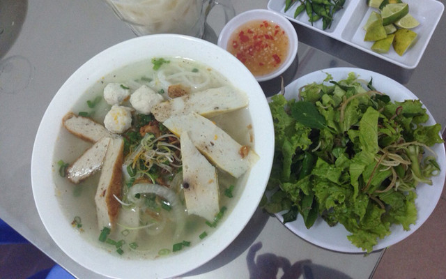 Bánh Canh Chả Cá Ngã 3 Chùa