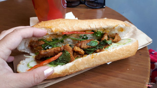 Bánh mì thịt nướng 