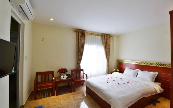 Sen Trắng Hotel