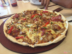 pizza thịt nguội