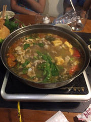 Lẩu riêu cua sườn sụn bắp bò