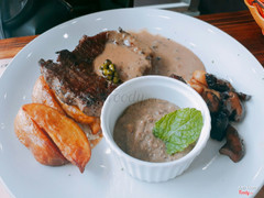 Beefsteak sốt tiêu