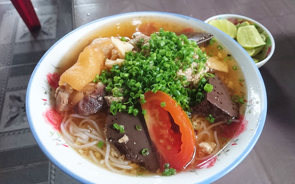 Bún Riêu Cô Mai