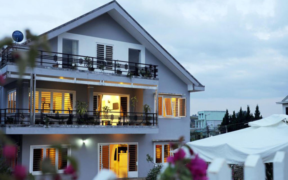 Stop & Go Flower Villa