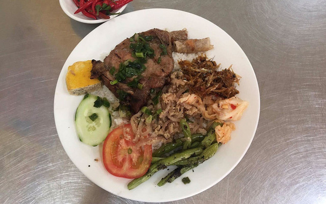 Cô Út - Cơm Tấm