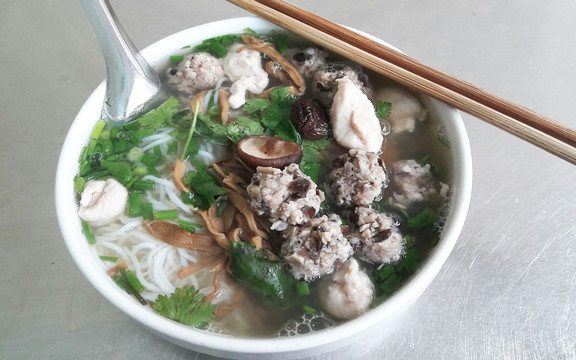 Bún Mọc - Hoàng Đạo Thành