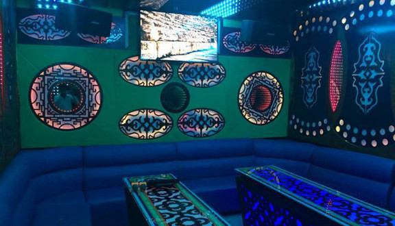 Ngọc Hằng Karaoke