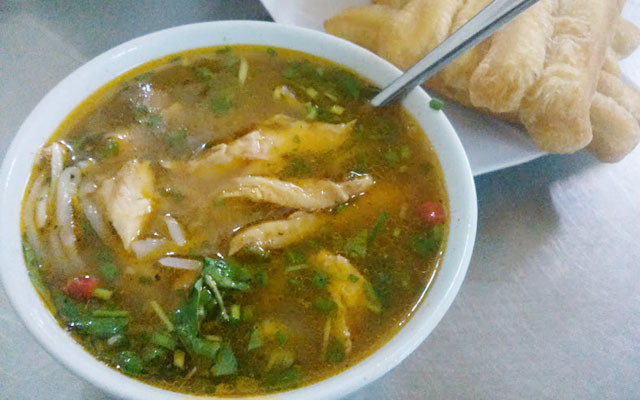 Bánh Canh Cá Lóc Bà Cầm - Tôn Đức Thắng