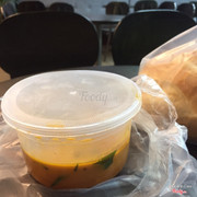 2 chén 3 bánh mì 39k ( tiền hộp 2k ) không có gì đáng nói đến khi cô bán kêu cho chung một hộp nha mình cũng ok :))) rồi đến khi đợi cả 15ph thì không khác gì hộp 1 phần ??? Ủa là s ??? @@ mình thắc mắc hỏi kĩ lại hai phần đây á hả cô còn kêu ừ :)) Trời ơi nói thiệt tệ thiệt sự biết là quán đông nhưng đùa à nhìn cái hộp như một phần v đó -> 2/10 thất vọng thực sự Tệ !!! Từng là khách quen nhưng đáng tiếc quá hết từ ngày hôm nay 