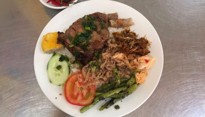 Hòa Lan - Cơm & Phở Bình Dân