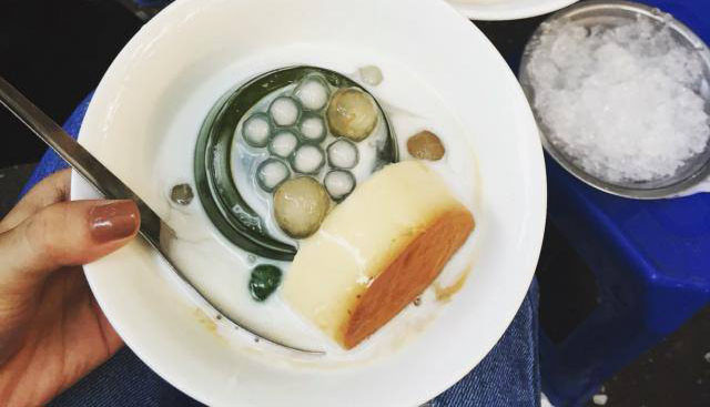Chè Bát Huyền Nga - 221C Khâm Thiên