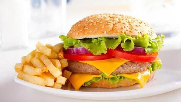 Cô Nghĩa Bánh Mì