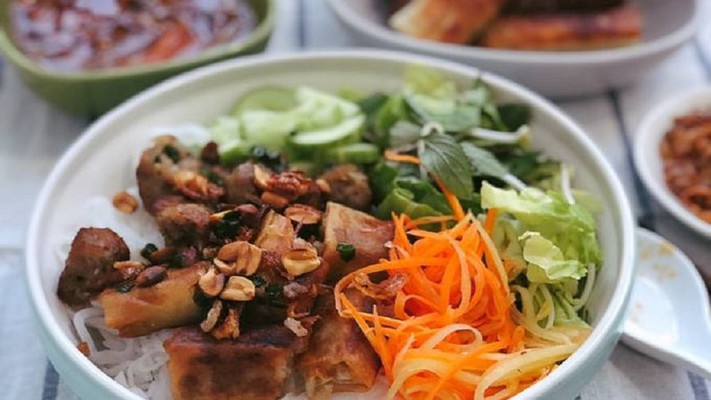 Bún Thịt Nướng Chị Mai - Duy Tân