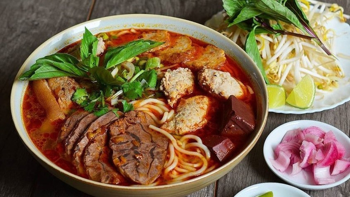 Tiệm Bún Bò Chính Gốc Huế - 100B Đình Đông