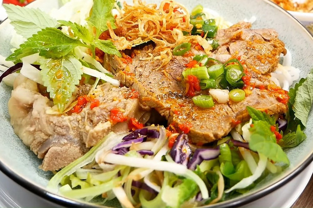 Bún Bò Khô - Cái Tiệm Ăn