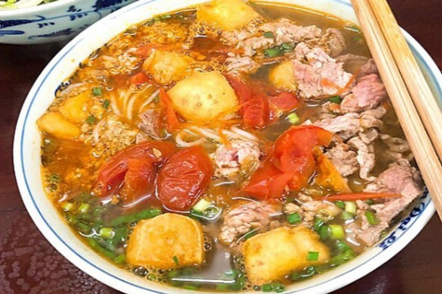 Quán Bún Riêu - 33 Ngõ Trung Tả