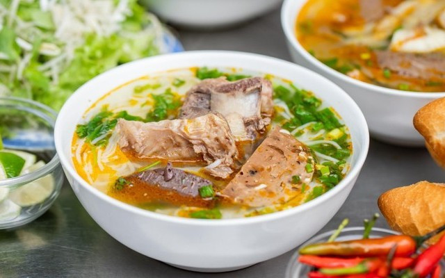 Bún Bò - Sườn Bò Thập Cẩm - 40 Đống Đa