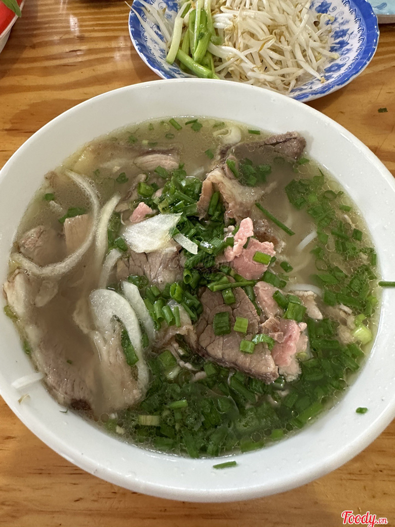 Phở tái nạm - 50k