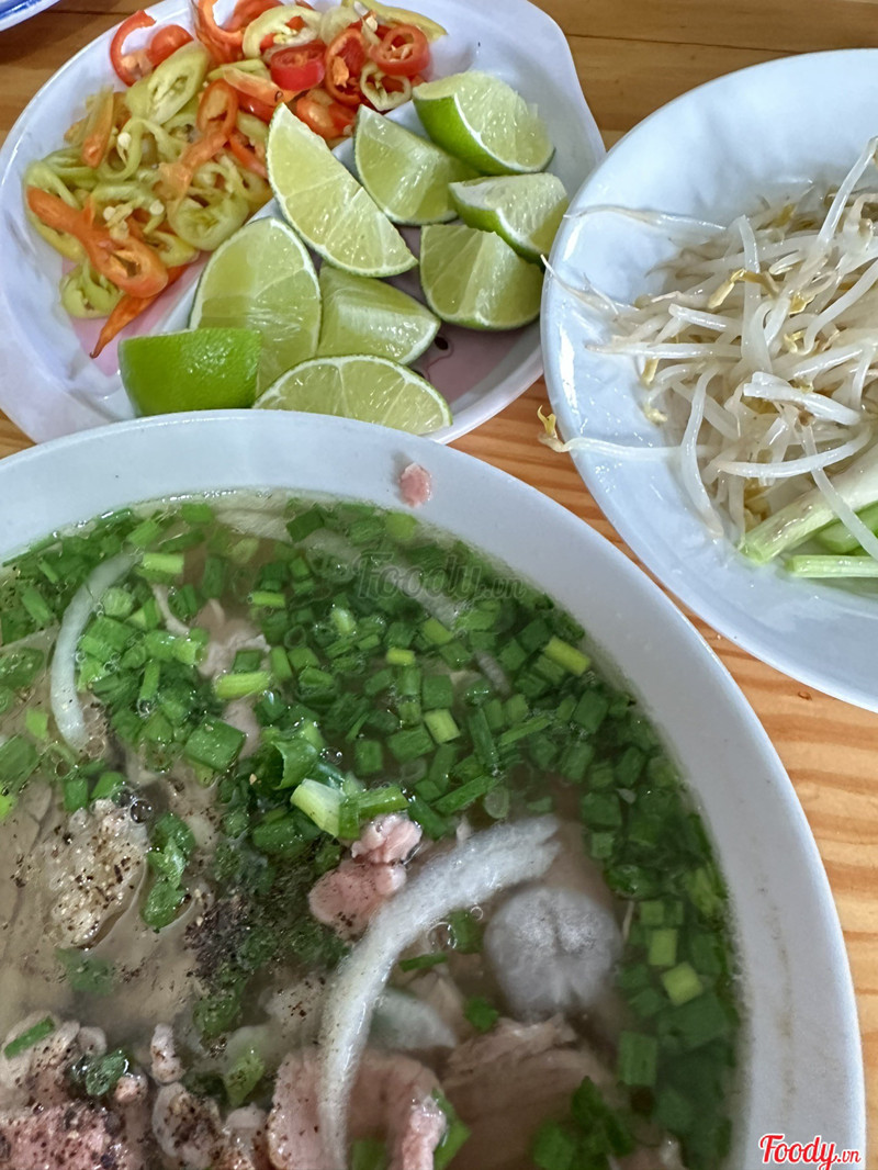 Phở tái nạm - 50k