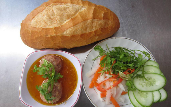 V Bánh Mì - Lê Bình