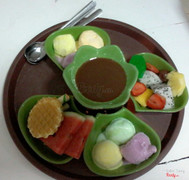 Sáng làm tách cà phê, chiều mưa làm cái lẩu kem nhỏ 40k :))