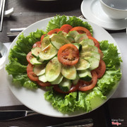 Salad cà chua dưa chuột