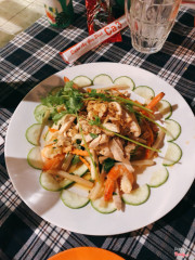 gỏi củ hũ dừa tôm thịt