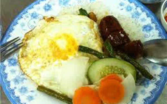 Cơm 85 - Nguyễn Thượng Hiền