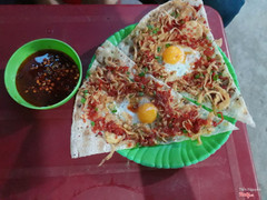 Bánh tráng trứng ốp la