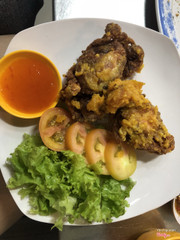 Cua kot rang trung muoi