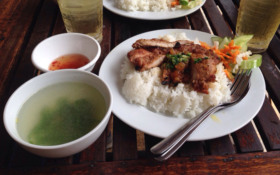 Lệ - Cơm Tấm, Bún Riêu & Bánh Hỏi