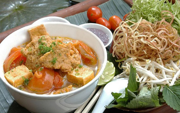 Bún Riêu Cua Đậu Rán