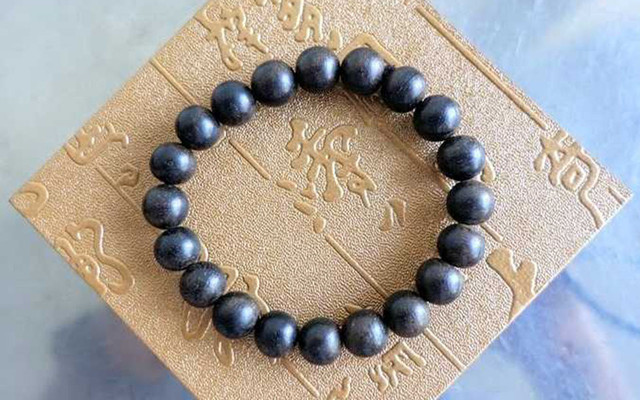 Trầm Hương Trịnh Gia