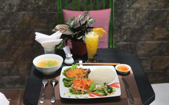 Sữa Restaurant & Coffee