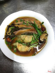 hoành thánh vịt tiềm