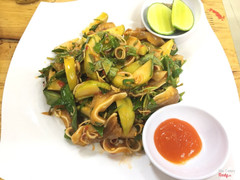Tai heo sốt Thái 69k - ngon cực mọi người ơi nhưng chỉ dành riêng cho những bạn ăn cay thôi - chua chua cay cay giòn giòn quá hấp dẫn nhìn hình lại thèm