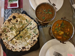 Makhani Daal, Vegetable Vindaloo, Aloo Gobi Paratha, all vegan