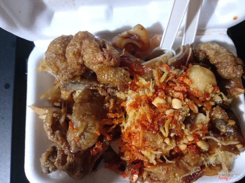 Bánh mì xôi gà 56 (19 Hải Triều, Quận 1)